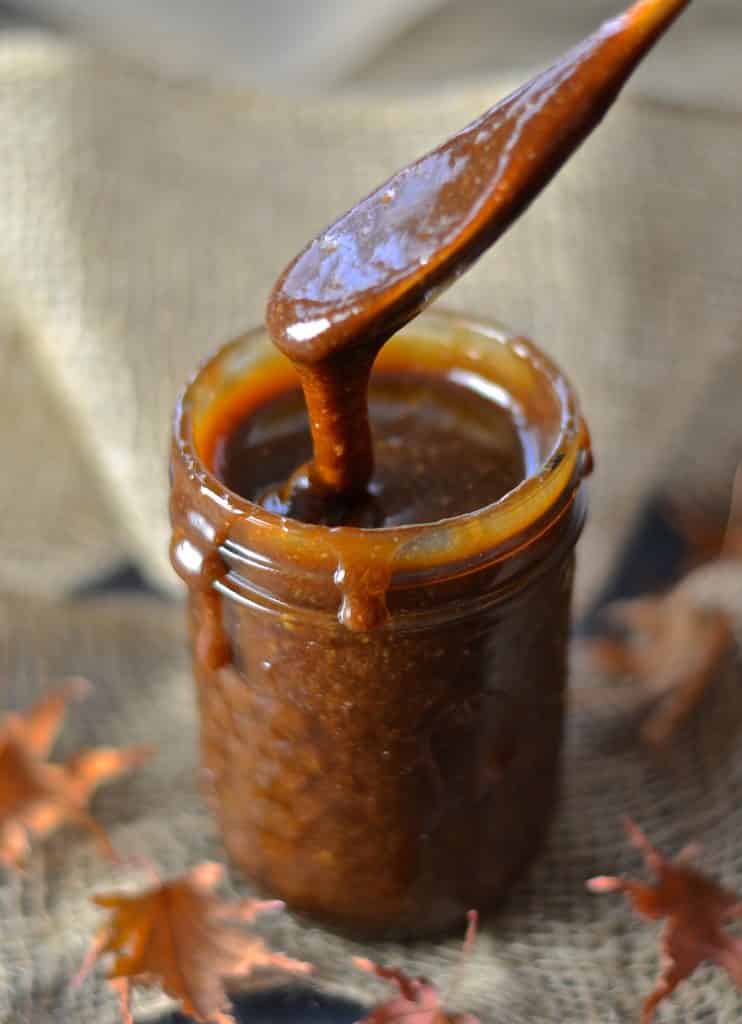 Dangerously addictive, ooey-gooey, rich & thick vegan caramel sauce. Ready in under 5 minutes & so incredibly delicious that you will need all of your will power not to eat it straight from the jar. Don't say I didn't warn you!