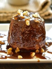 sticky banana date pudding