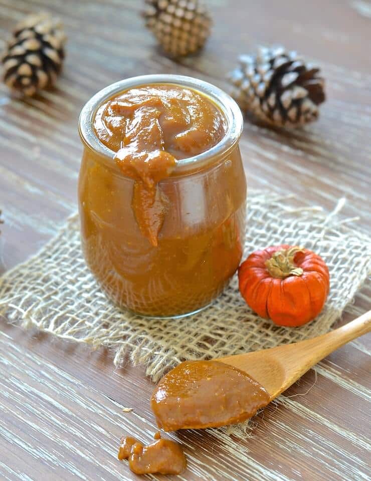 Silky, creamy & rich Vegan Pumpkin Caramel Sauce that takes only 5 minutes to make! It's so ridiculously easy to make is just full of sweet pumpkin deliciousness! Be prepared to want to eat it on literally everything.......