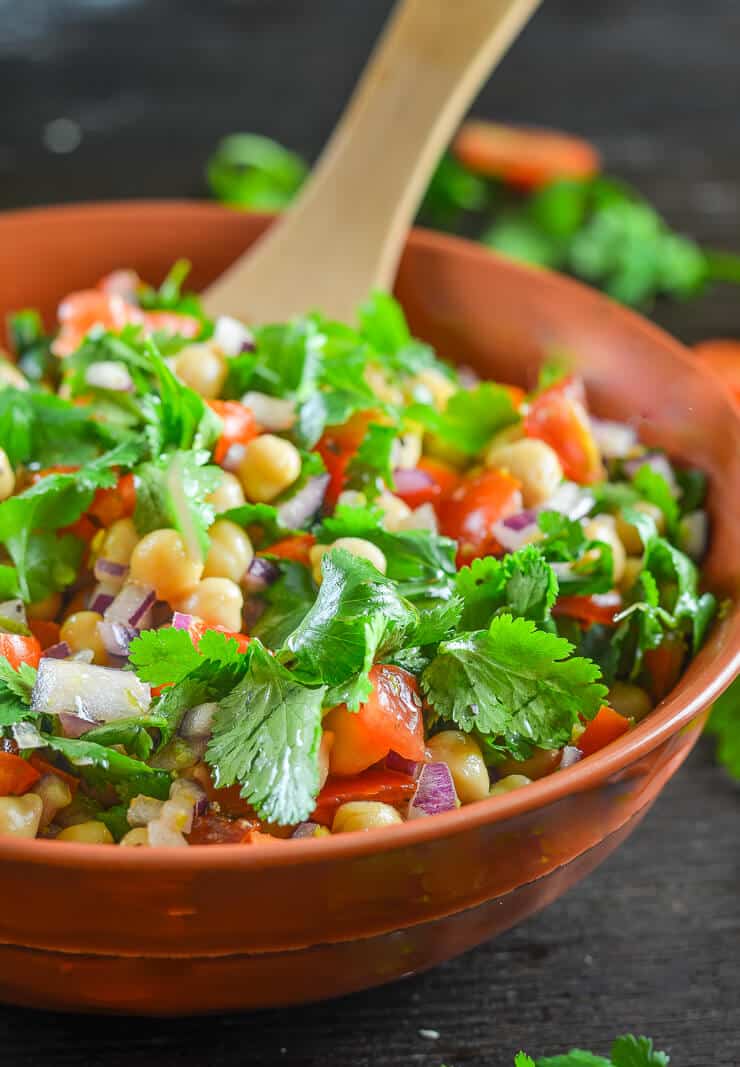 Tomato Chickpea Salad with Cilantro & Lime – Dan330