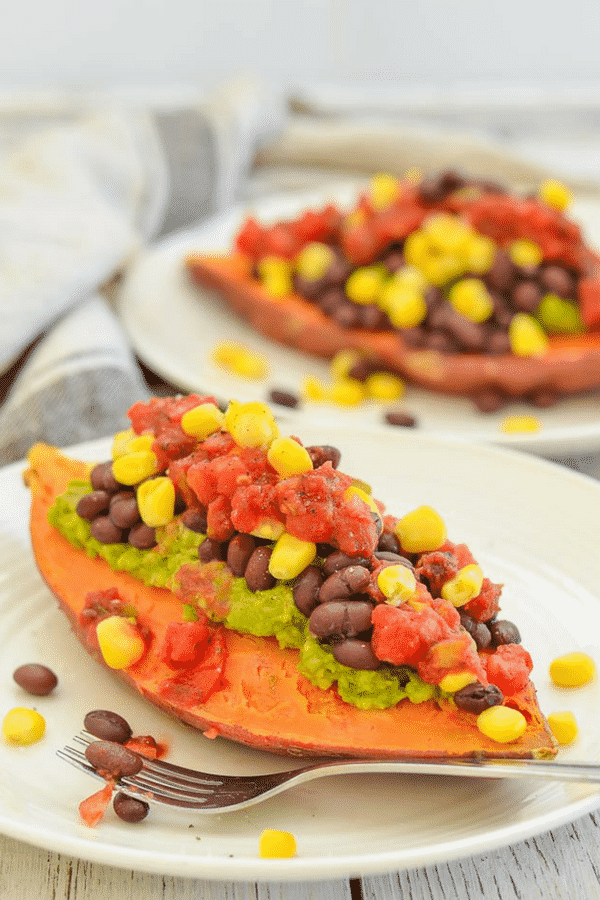 Breakfast just got reinvented with these sweet, comforting & super nutritious Sweet Potato Breakfast Boats. They are crazy yummy & surprisingly quick to prepare! They are also oil-free and gluten-free.