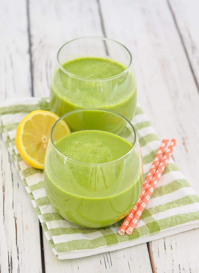 2 glasses of kale apple smoothie