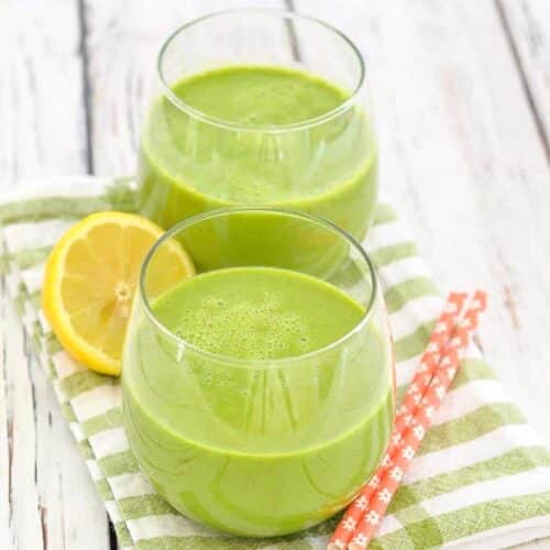 2 glasses of kale apple smoothie