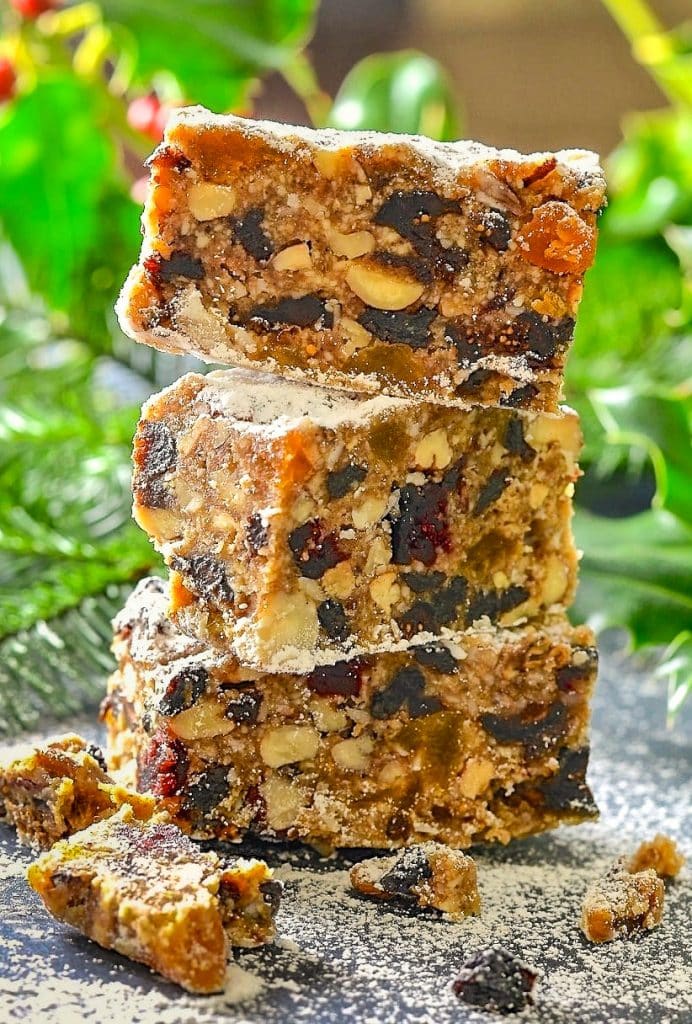 Festive fruit & nut flavours combine in this deliciously rich & moist Raw Vegan Fruit Cake. A fabulous alternative to traditional baked Christmas cake & so easy to make!