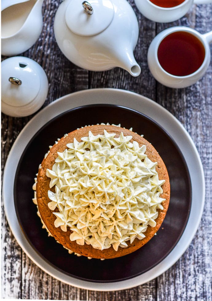 Earl Grey Vegan Cake with swirly Lemon Frosting from above