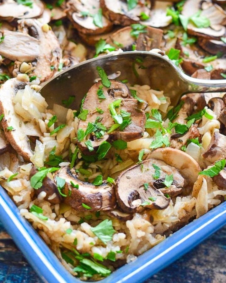 oven-baked garlic mushroom rice