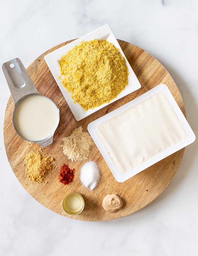 ingredients to make the sauce for creamy vegan mushroom pasta