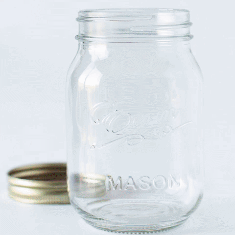 a GIF showing the salad jar being layered up. 