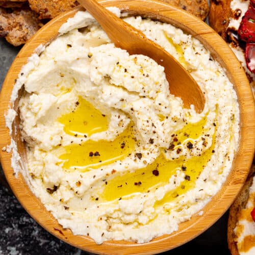 Vegan Ricotta in a bowl