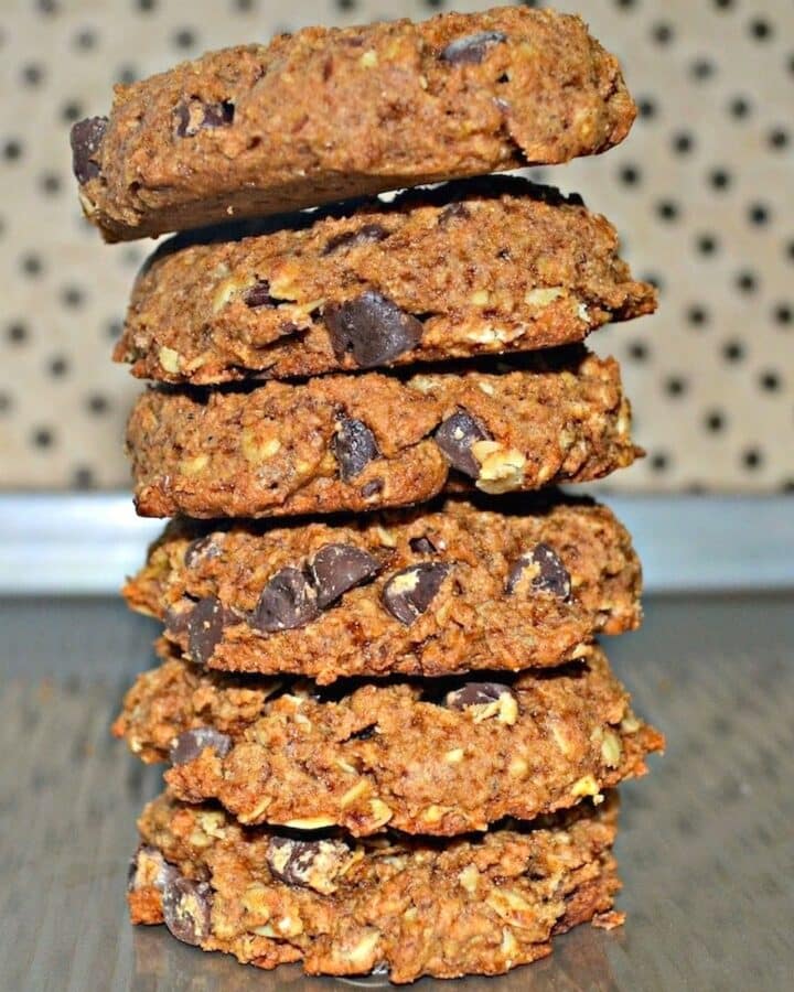 a stack of oat pulp cookies
