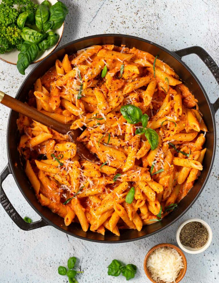 Vegan Vodka Sauce Pasta (Penne alla Vodka) - A Virtual Vegan