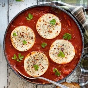 vegan shakshuka in a pan