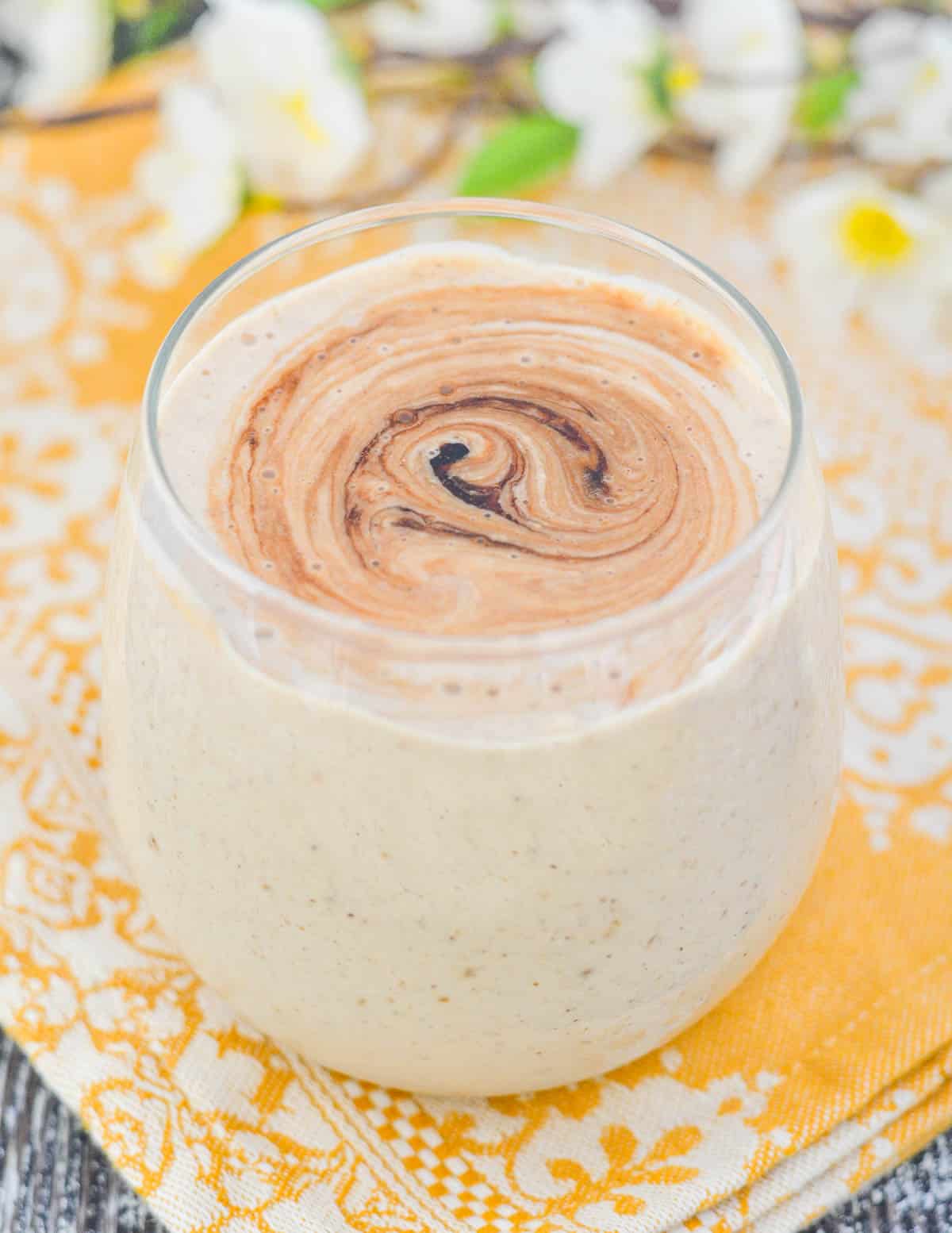 Vegan-Banana-Smoothie-3