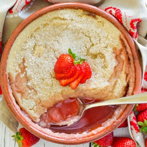 strawberry baked semolina pudding