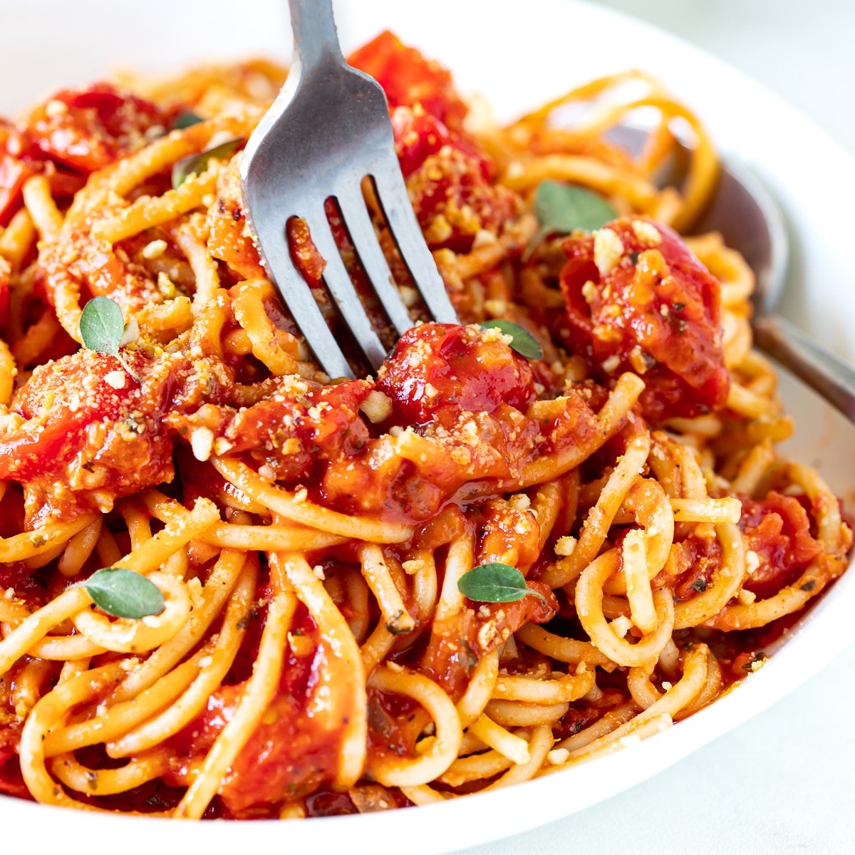 spaghetti with cherry tomato sauce