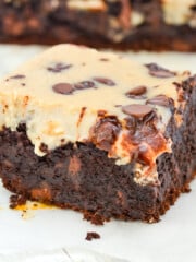 one vegan cheesecake brownie