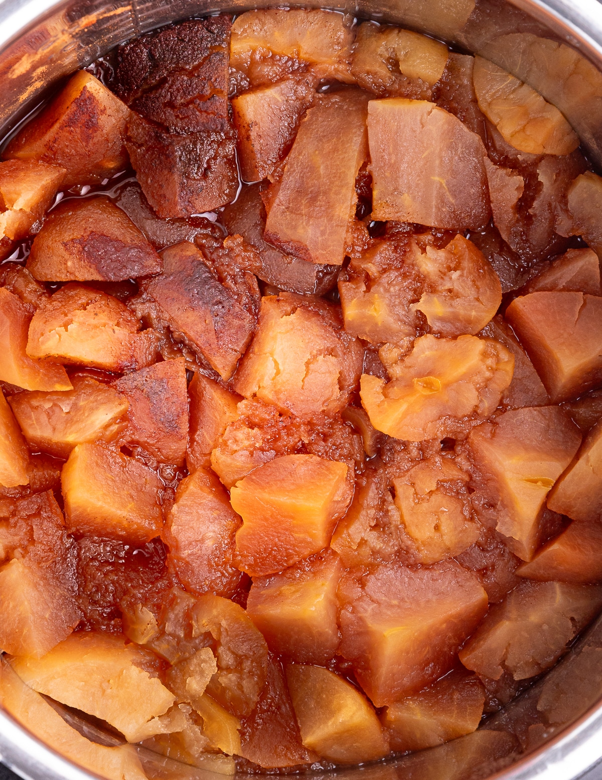 cooked apples in a slow cooker