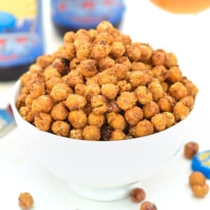 a bowl of crispy roasted chickpeas