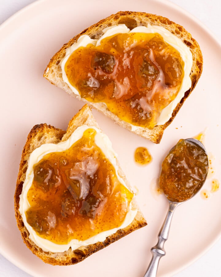 2 pieces of bread spread with vegan butter and fig jam