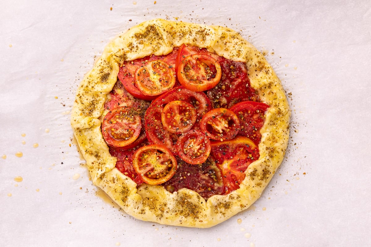 an uncooked tomato galette